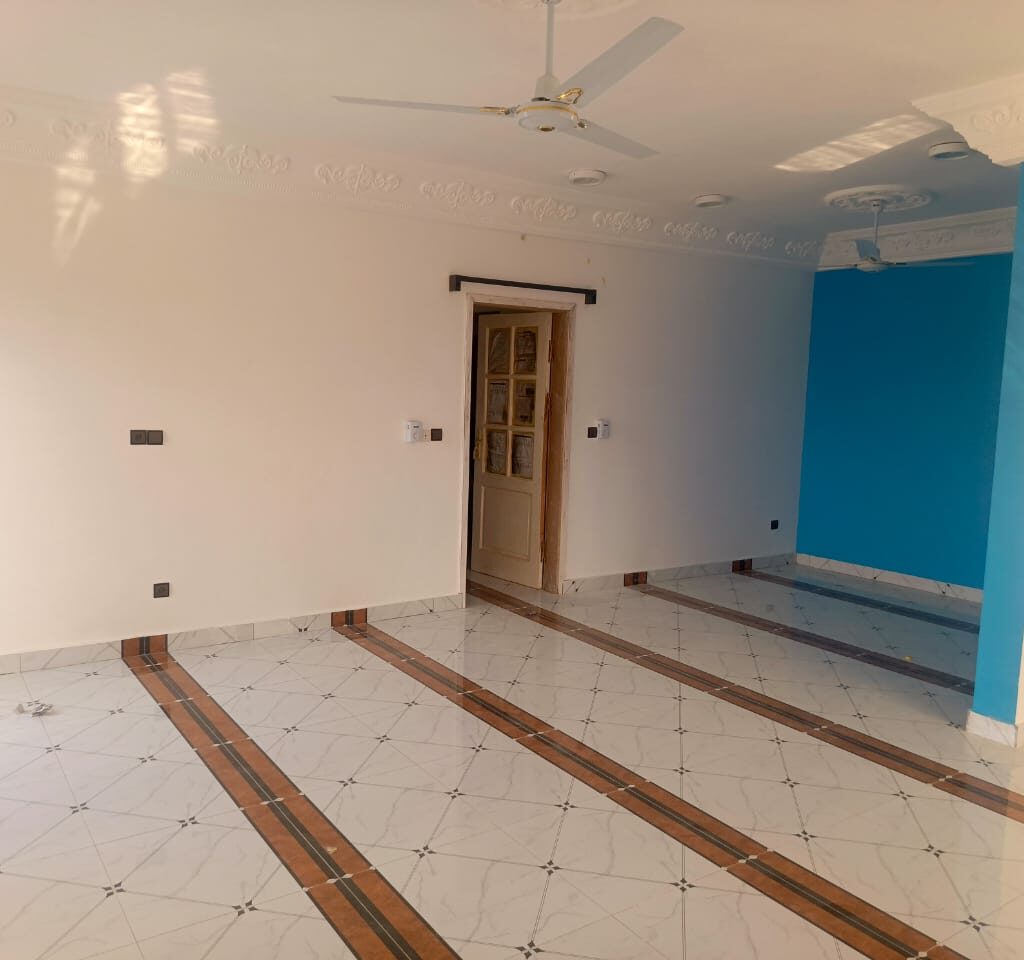 2 Chambres 1 Salon à Cotonou Fidjrossè Calvaire (derrière BOA)