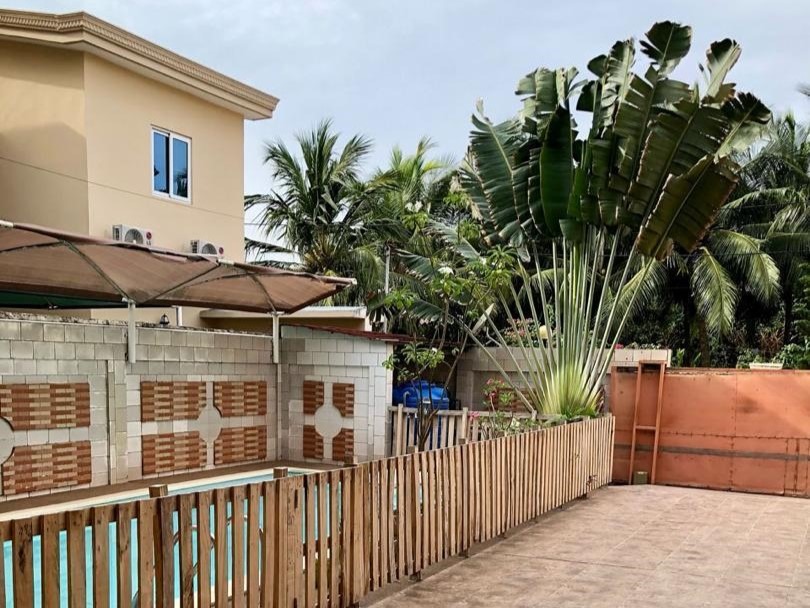Villa avec piscine Cotonou Fidjrossè Zone Route des Pêches