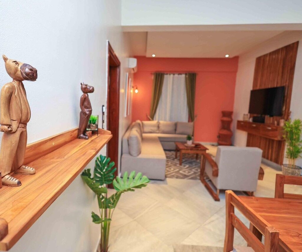 Immeuble R+2 avec Rooftop (Fitness Club) Cotonou Agla