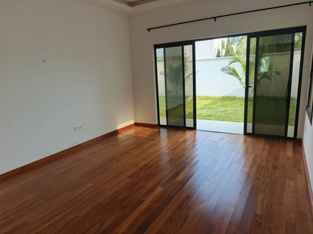 Villa appartement de 2 chambres et salon à Cotonou Fidjrossé