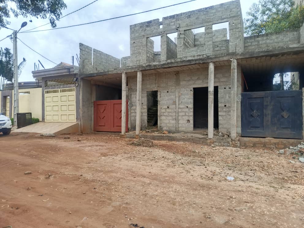 OPPORTUNITÉ À SAISIR – MAISON R+1 À COTONOU CALAVI (AITCHEDJI)