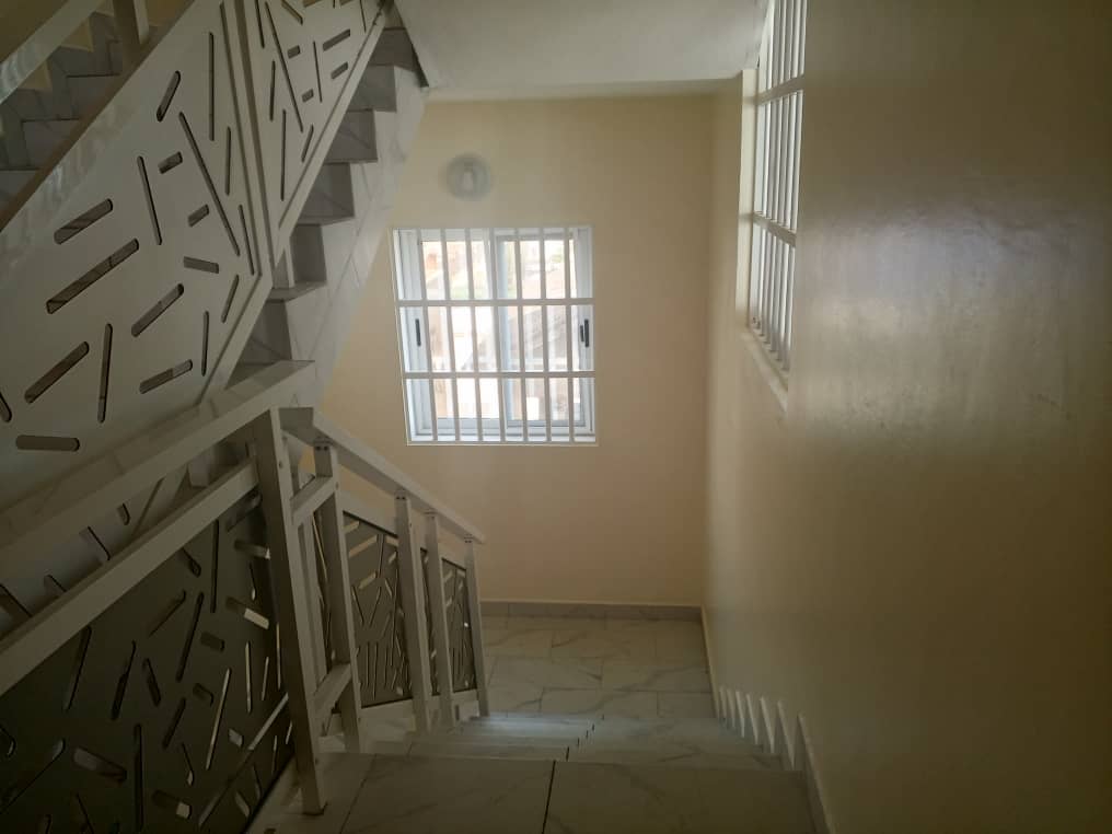 appartement au 02 étage 02