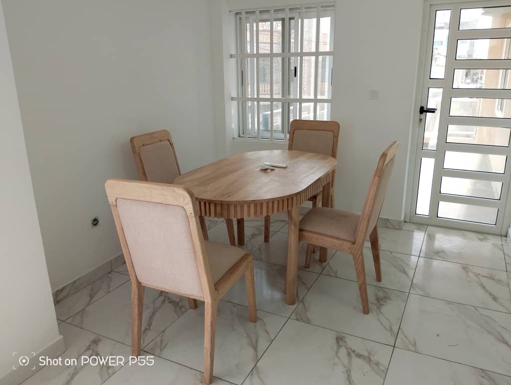 appartement au 02 étage 21