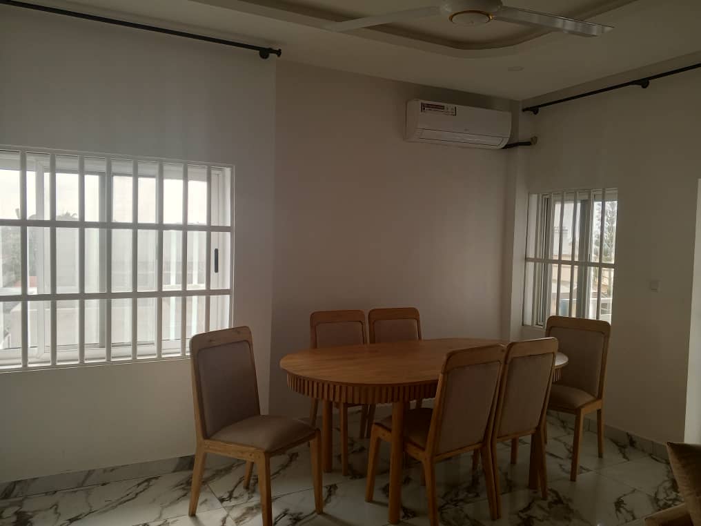 appartement au 02 étagee 10