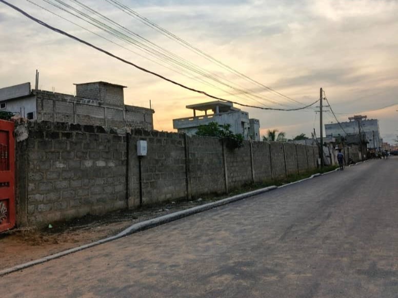 Parcelle Stratégique à Fidjrossè : Plage à 2 min, Aéroport à 5 min