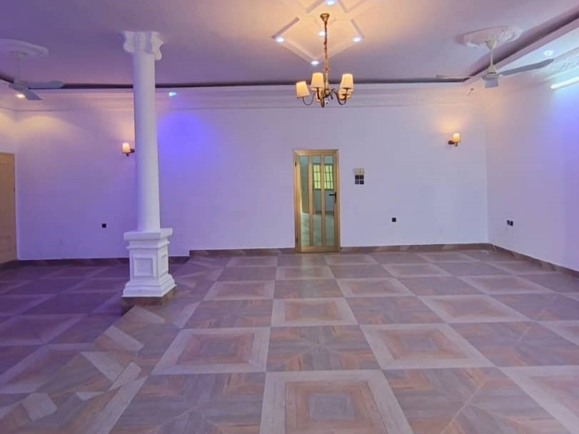 WhatsApp Image 2025-12-13 at 14.17.52