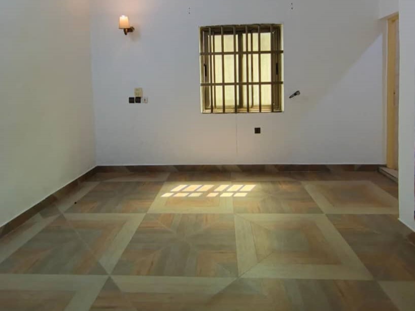 WhatsApp Image 2025-12-13 at 14.17.57 (1)