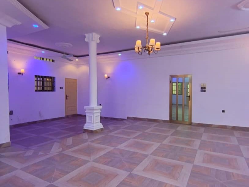 WhatsApp Image 2025-12-13 at 14.17.57