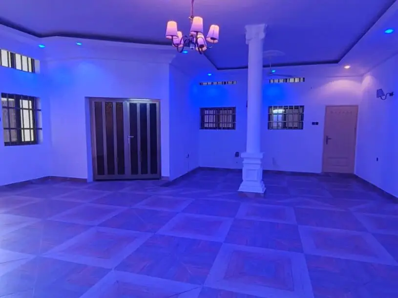 Villa 3 Chambres Salon à Fidjrossè