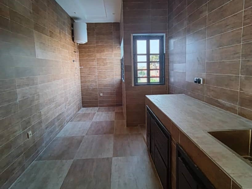 WhatsApp Image 2025-12-18 at 18.22.32 - Copie