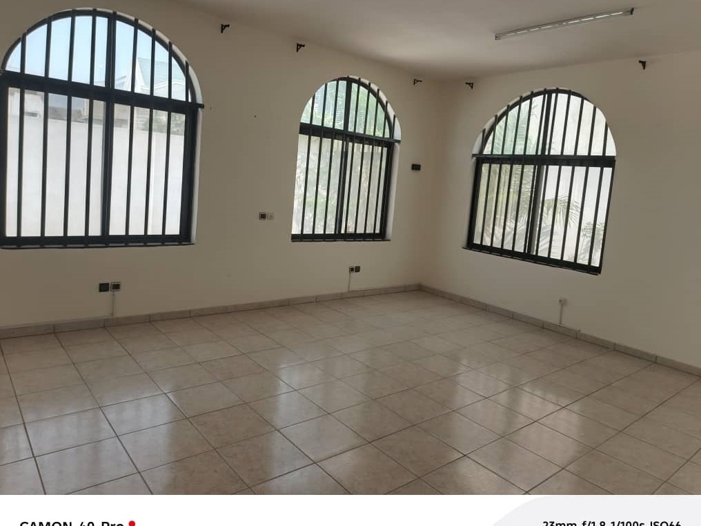 villa 4 chambres salon à Cotonou Fidjrossé